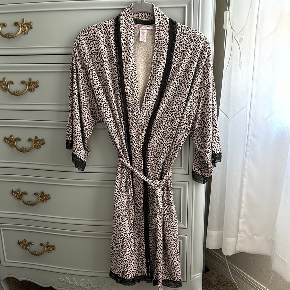 Victoria's Secret Heavenly Printed Modal Robe with Lace Trim XS / S women’s pj